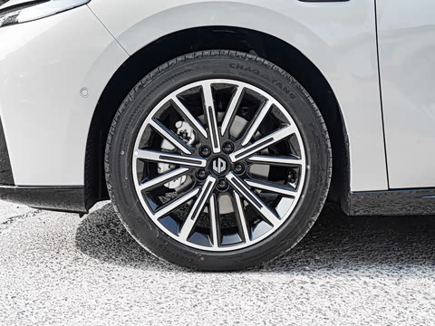 2027�� 670������