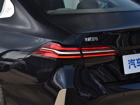 2026�� �Ŀ� 525Li ������װ