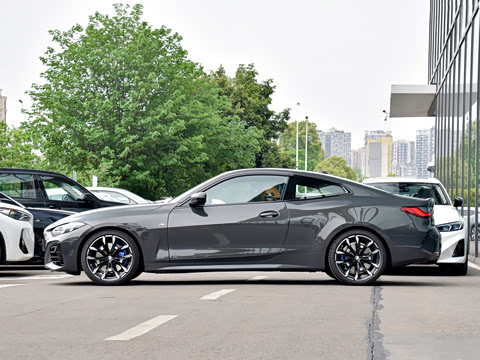 2026�� 430i M�˶���ҹ��װ