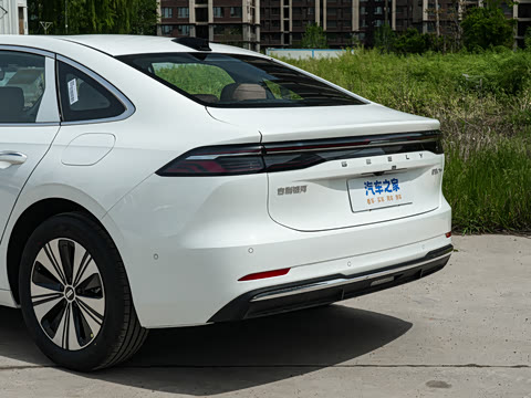 2026�� EM-i 235km ̽��+��