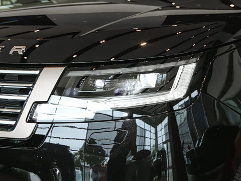 2025�� 3.0 L6 400PS SV���ٴ����ӳ��� 4��