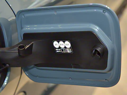 2025�� sDrive25i M�˶���װ