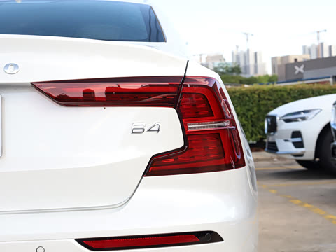 2026�� B4 ��Զ�˶���