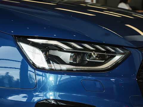 2025�� S4 Avant 3.0TFSI