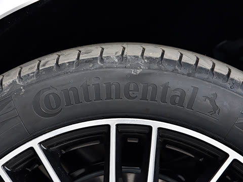 2026�� GLC 300 L 4MATIC ������