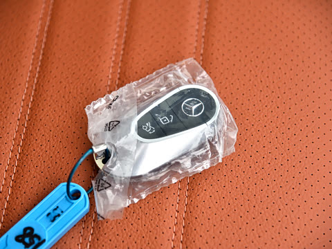 2026�� GLC 300 L 4MATIC ������