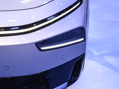 2026�� ���� 725 Max �콢��