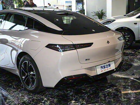 2025�� 560 Lite��