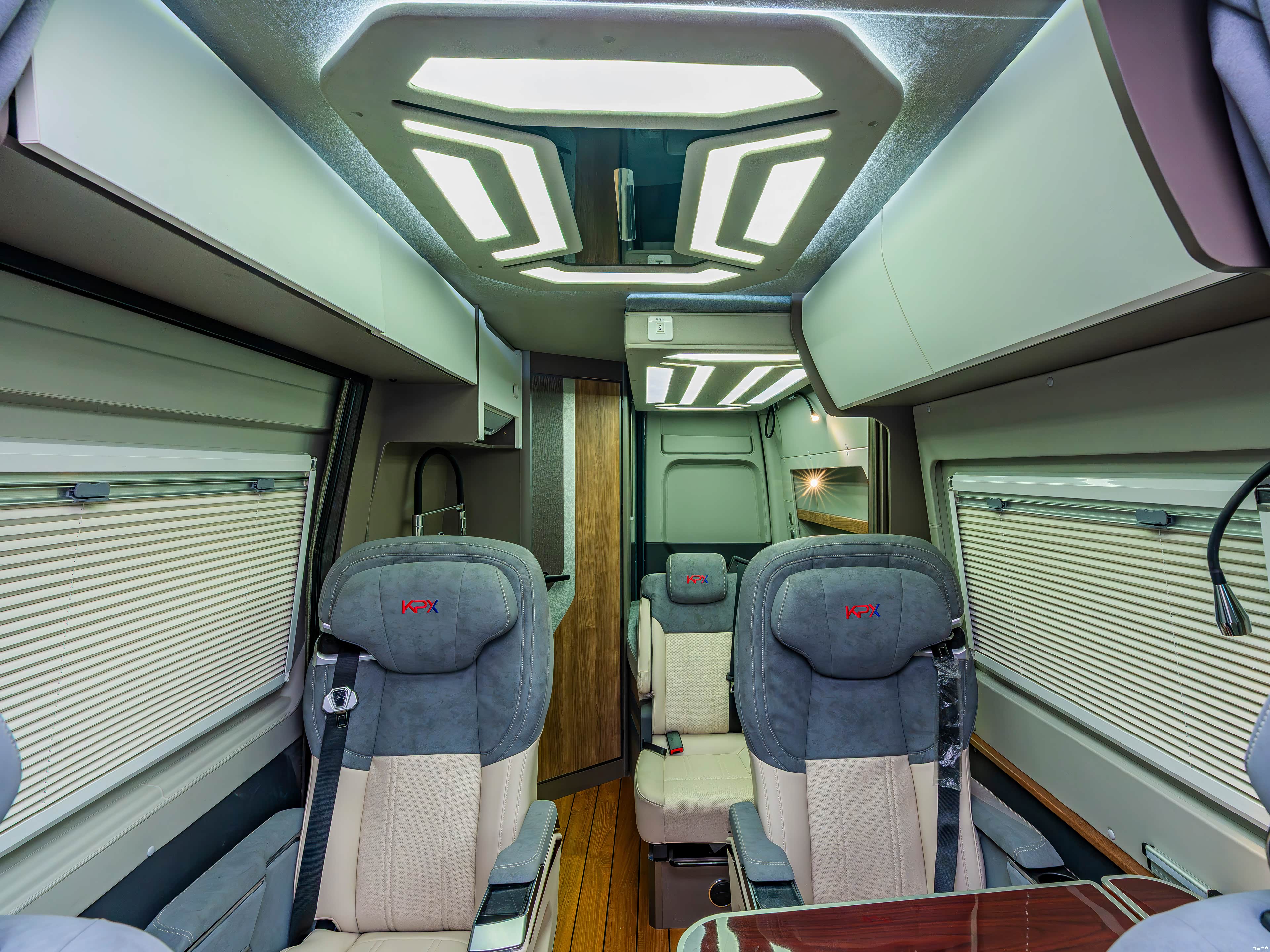 Mercedes-Benz Sprinter, миниатюра 8