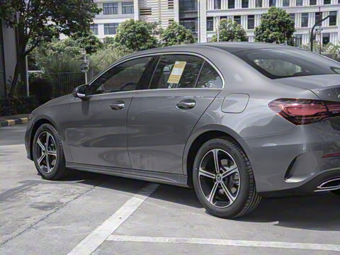 2025�� �Ŀ� A 200 L ʱ����