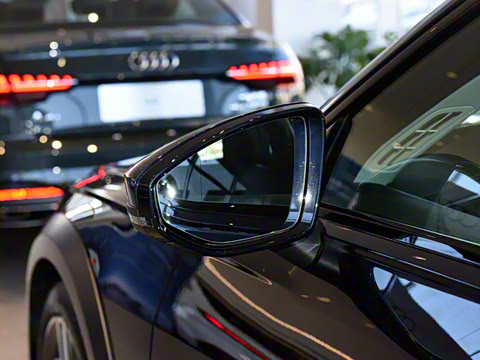 2025�� allroad quattro 55 TFSI ��̽�ռ�