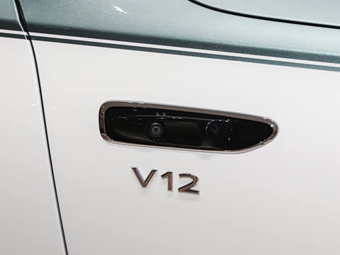 2027�� S 680 4MATIC