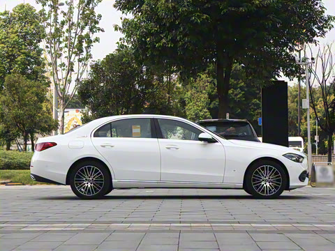 2025�� �Ŀ� C 260 L