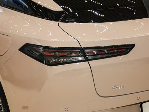 2025�� �Ŀ� 710 Max��