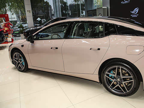 2025�� �Ŀ� 710 Max��