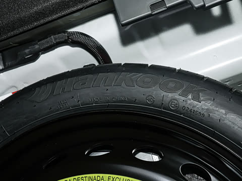 2026�� 200���������� 40 TFSI ����������