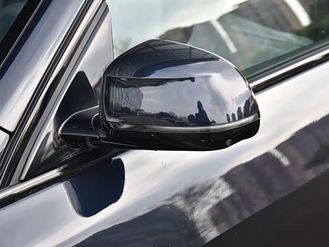 2026�� �Ŀ� xDrive 40Li ������M�˶���ҹ��װ