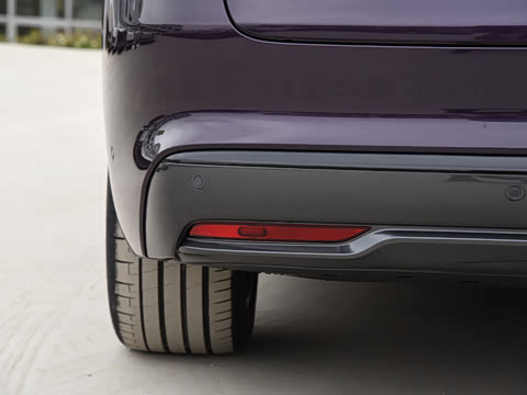 2025�� ���� Ultra�� 53.4kWh 6���� (896�߼����״