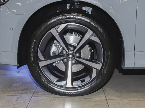 2026�� quattro 45�����ذ� 35TFSI ʱ�ж�����