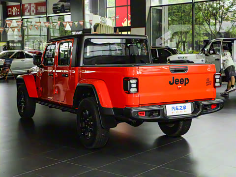 2023�� 3.6L Overland