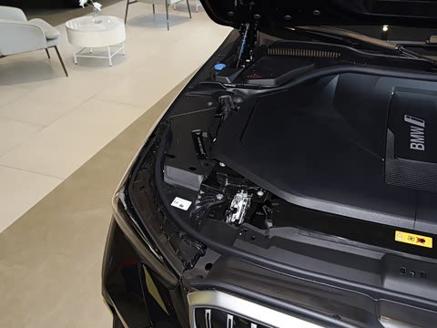 2026�� �Ŀ� eDrive 40L M�˶���װ