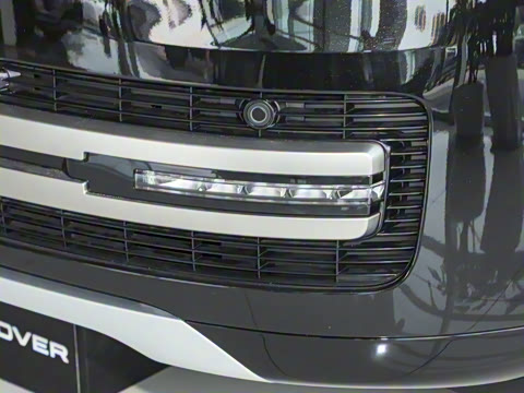 2025�� 3.0 L6 360PS ʢ����