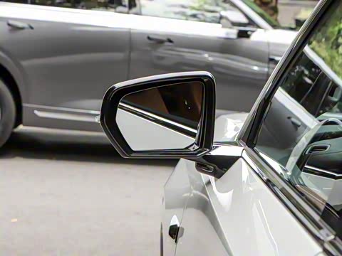 2025�� Ǭ�� UItra 6��