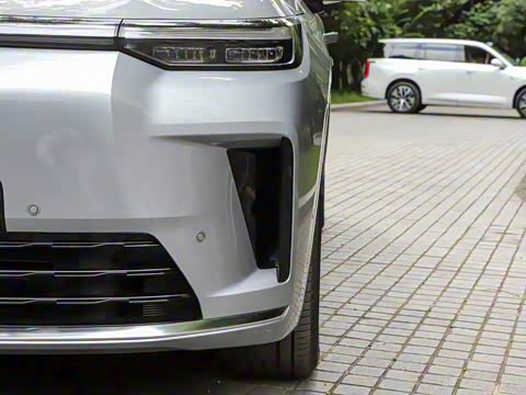 2025�� Ǭ�� UItra 6��