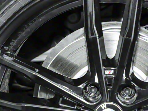 2025�� 225i M�˶���ҹ��װ