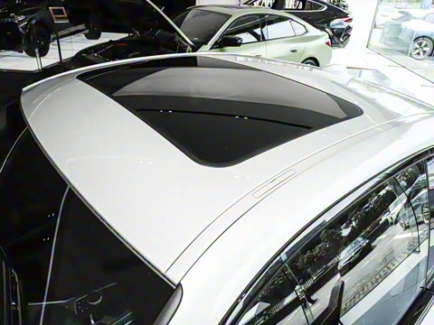 2025�� 225i M�˶���ҹ��װ