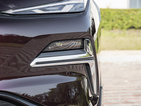 2026�� 225km EM-P Զ�����ǺӰ�+ҫҹ��װ