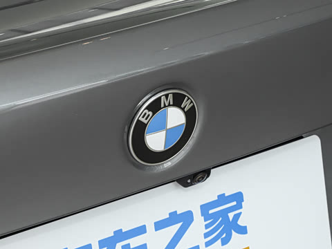 2026�� 330Li M�˶���ҹ��װ