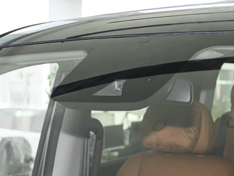 2026�� ���̰� 230����� 7��