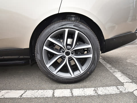 2026�� 3.0 L6 400PS HSE�����