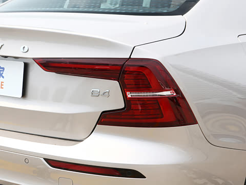 2027�� B4 ���ݺ�����