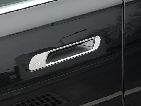 2026�� �Ŀ� 740Li ������ M�˶���װ