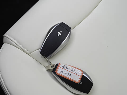 2026�� 705km MAX����������