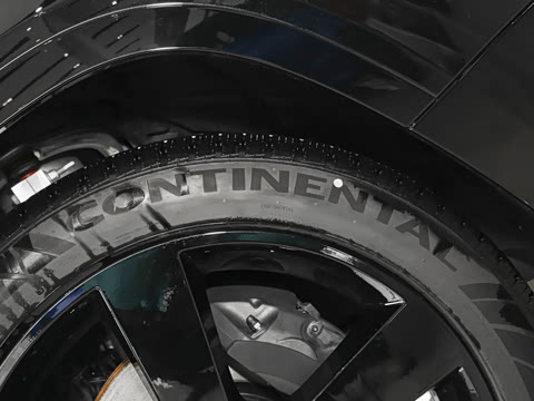 2026�� 110 3.0T P400 X-Dynamic HSE