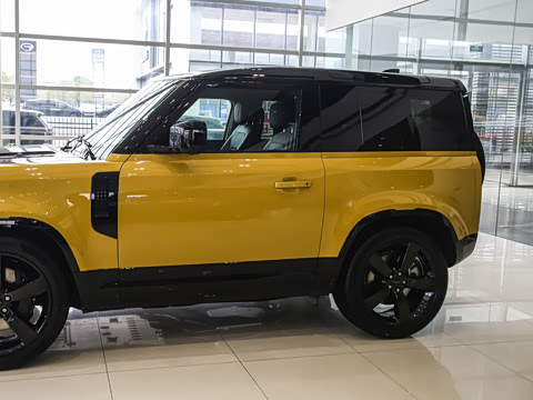 2026�� 90 3.0T P400 X-Dynamic HSE