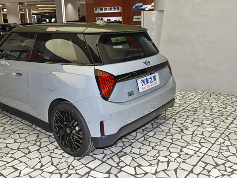 2025�� PAUL SMITH ���ʦ��