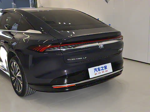 2025�� ������