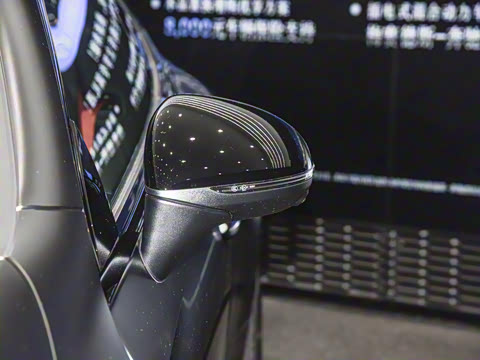 2025�� AMG CLE 53 4MATIC+ ���ܳ�