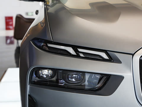 2024�� xDrive40i �����ͺ�����װ