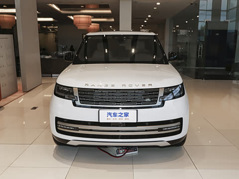 2026�� 3.0 L6 400PS SE�����