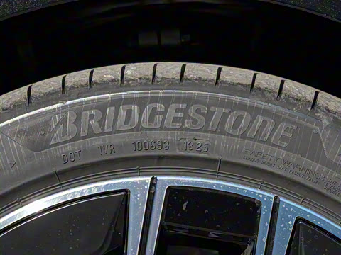 2026�� 735Li M�˶���װ