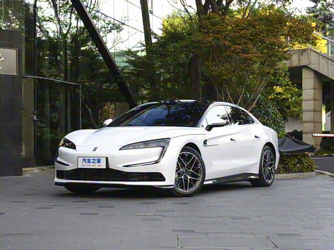 2025�� PHEV ����������