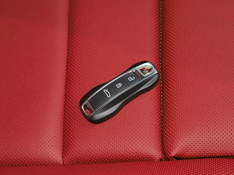 2026�� Carrera 3.0T