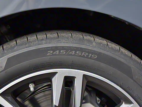 2026�� 530Li ������ M�˶���װ