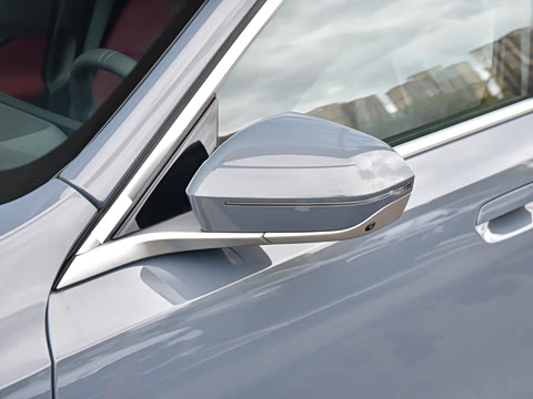 2026�� 530Li ������ M�˶���װ