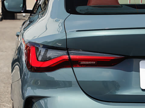2026�� 430i M�˶���ҹ��װ